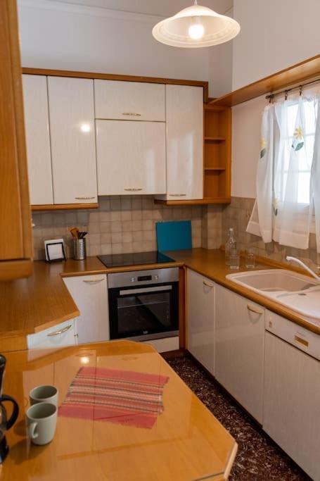 Saffron Apartment In Central 아테네 외부 사진